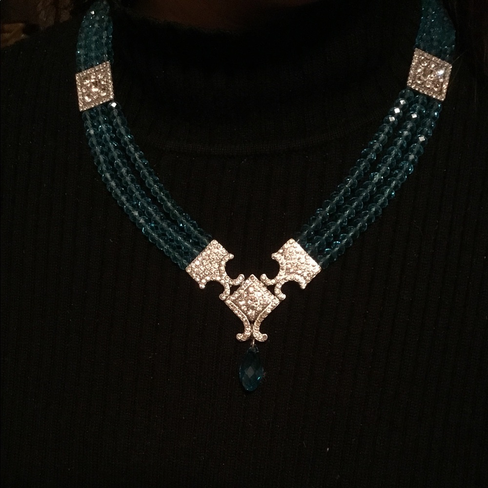 Juvalia and You Blue Beaded Necklace